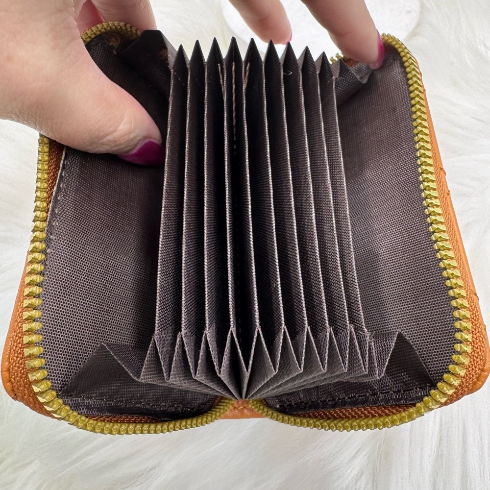 Elegant Cognac Brown Quilted Faux Leather Women's Wallet - Picture 3 of 4